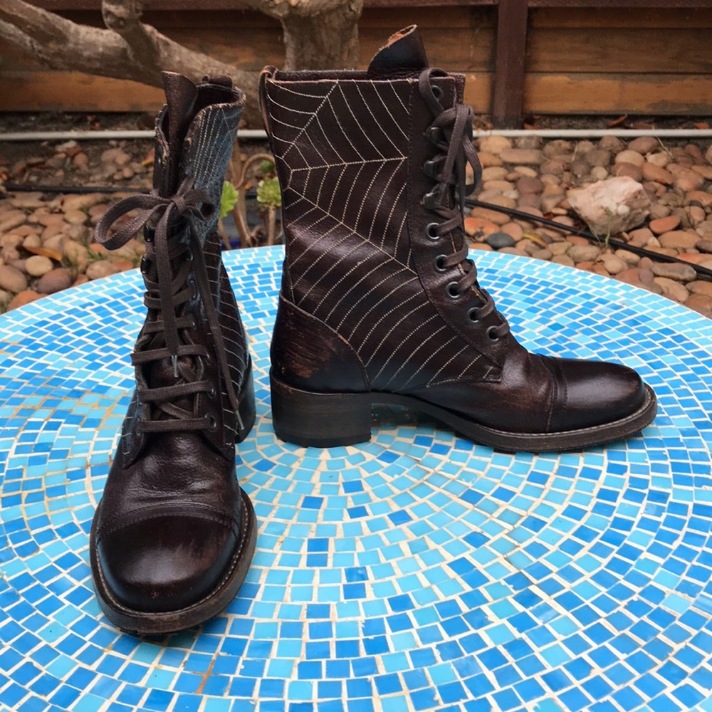 EARL JEAN Leather Combat Boots. 6 NWOT 🕸️❤︎ - Picture 6 of 11